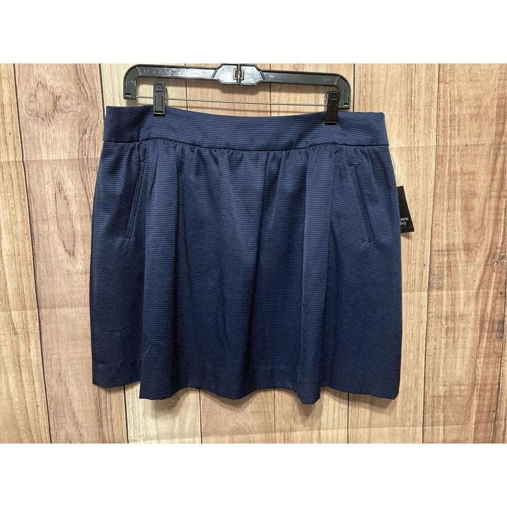 Crown & Ivy size 16 navy blue mini skirt NWT